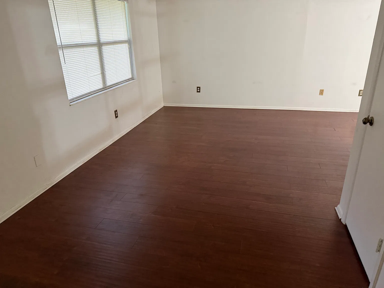 2843 Davis Ln — Photo 4
