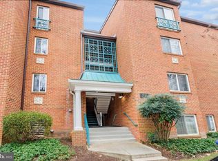 11833 Shire Ct APT 11B, Reston, VA 20191