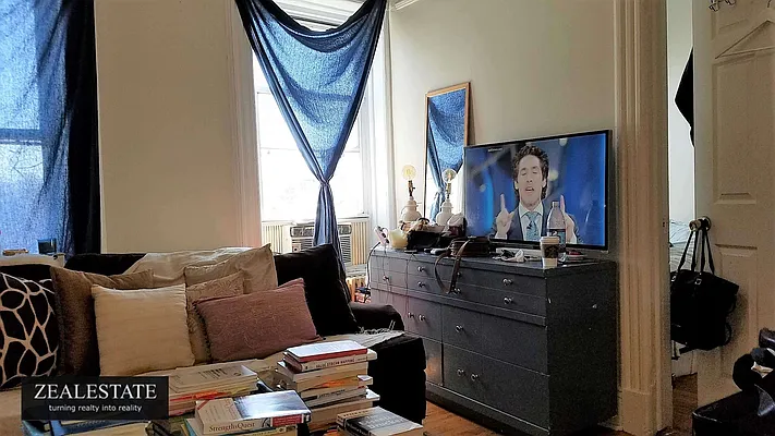 Rented by ZealEstate Group Inc | media 84