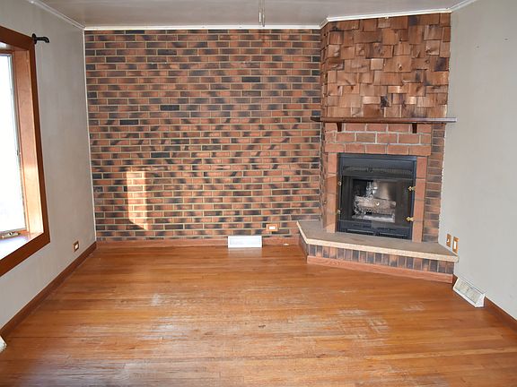 5th image of 1770 E North St
