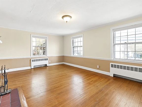 5th image of 100 Wildwood Ave #1
