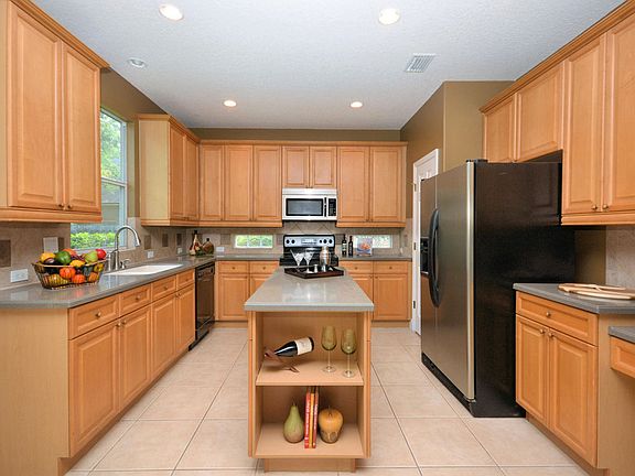 3rd image of 3845 Cardinal Oaks Cir