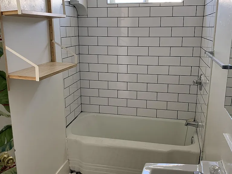 137 Pine St #2 — Photo 8