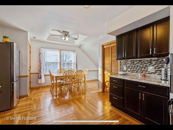 5th image of 5123 W Dakin St Unit 2