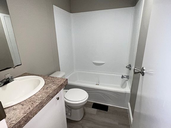 3rd image of 5345 Brown Ln