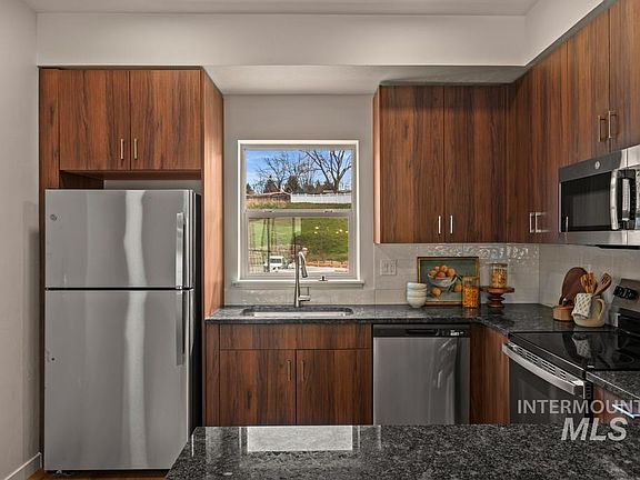 5th image of 7494 W Swain Ln
