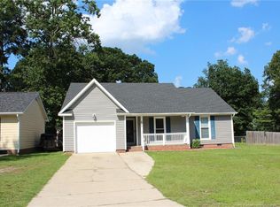 688 Dowfield Dr, Fayetteville, NC 28311