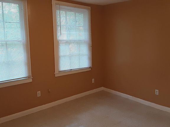 3rd image of 1554 W 29th St #2