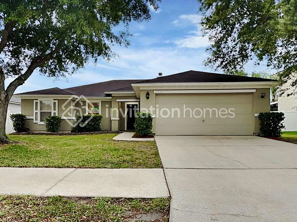 11526 Brian Lakes Dr