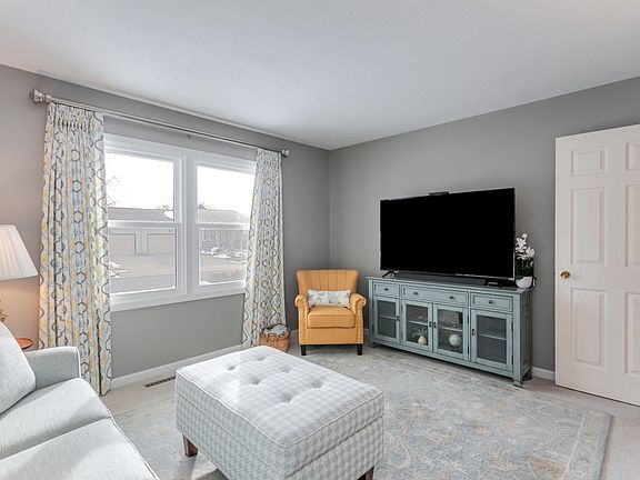 4th image of 5803 Aberdeen Dr