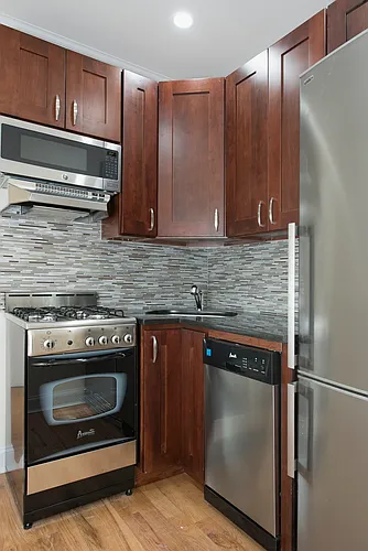 3149 Broadway #14 Photo 1