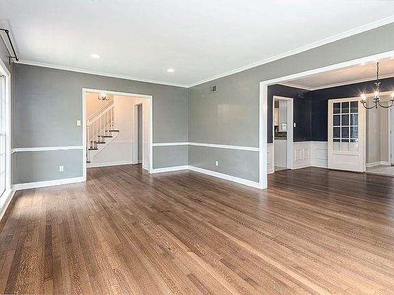 4th image of 5184 Mary Starnes Dr