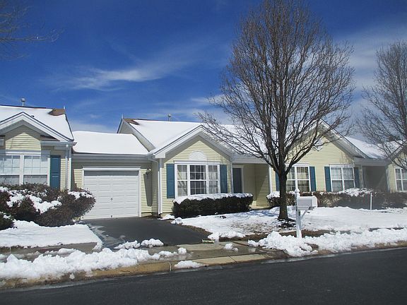 2nd image of 671 Chancery Ln #12