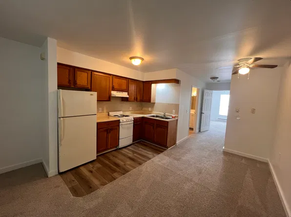 301 W Park St APT 4, Urbana, IL 61801