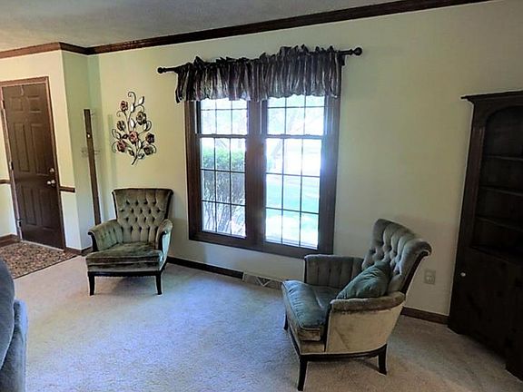 4th image of 8439 Ainsley Cir