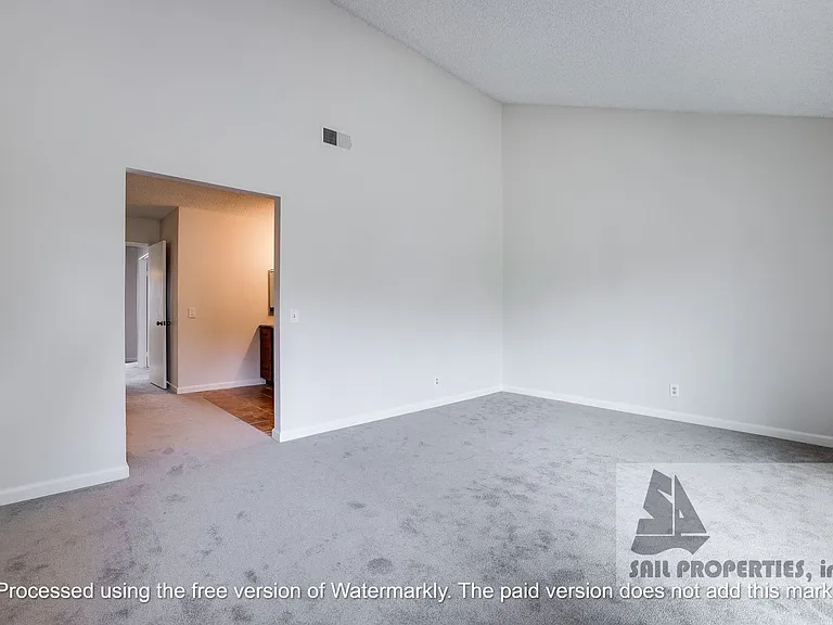 15841 Maidstone St — Photo 18