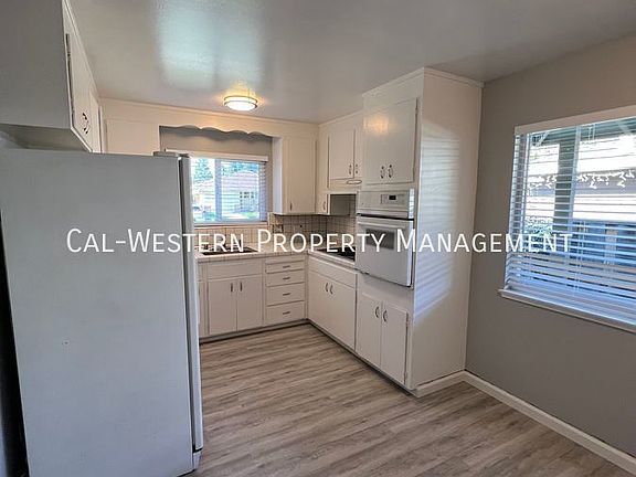5th image of 502 Westlake Dr