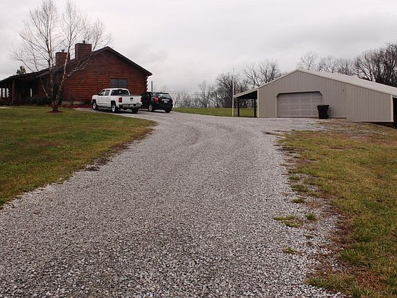 4th image of 2960 Woods Pike