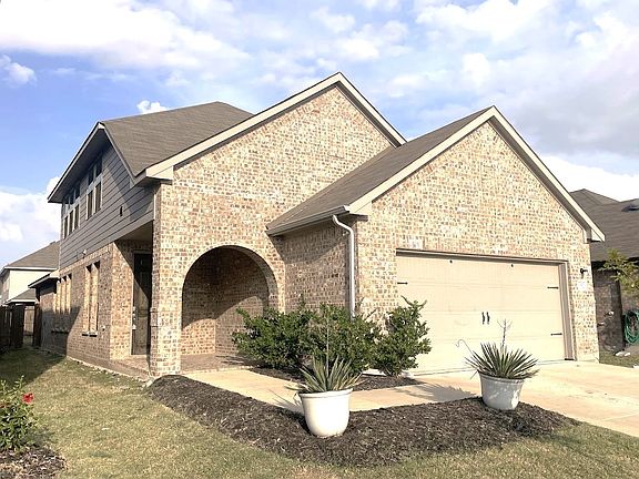 2nd image of 1052 Spofford Dr