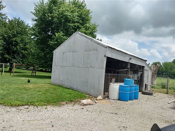 5th image of 9663 Angle Crossing Rd