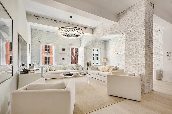 Sold by Warburg | media 1