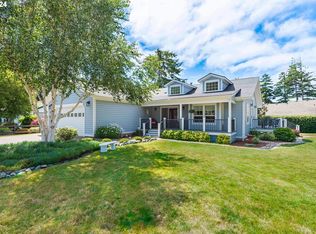 1172 12th St SE, Bandon, OR