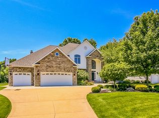 6722 Ayleshire Dr, Solon, OH 44139