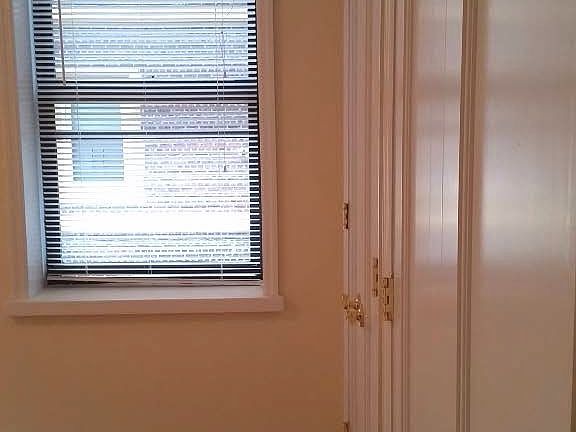 5th image of 3820 Bowne St Ste 1