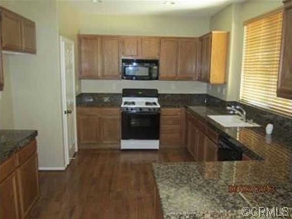 4th image of 32592 Wildflower Dr