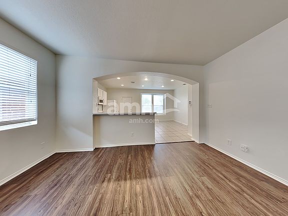 5th image of 2643 Basswood Dr