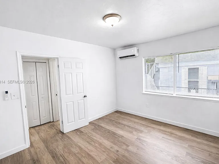 7600 Dickens Ave #2 — Photo 5