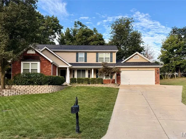 16646 Evergreen Forest Dr, Ballwin, MO 63011