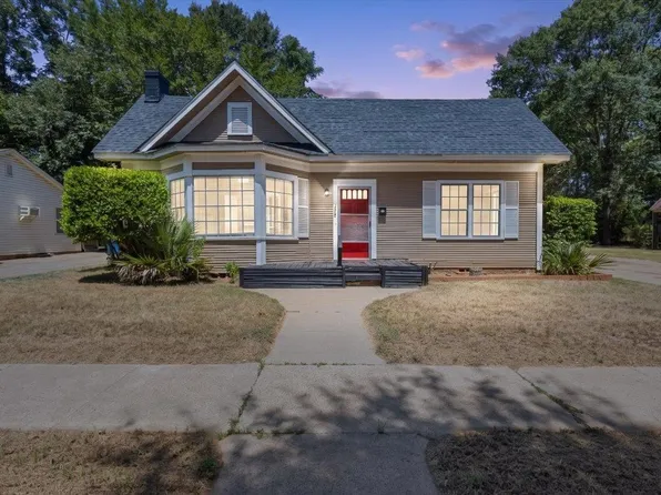 728 Dallas St, Jacksonville, TX 75766