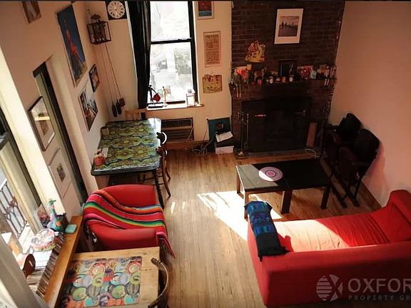 3rd image of 67 W 73rd St APT 2A