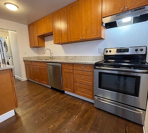 4th image of 4423 S Brandon St #0