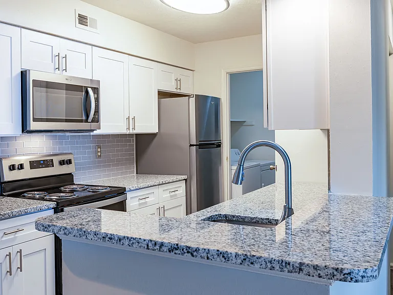 Hidden Lakes Apartment Homes — Photo 6