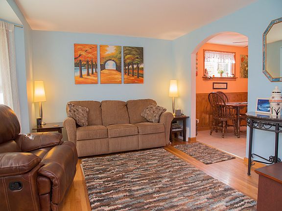 4th image of 3736 S 56th Ct