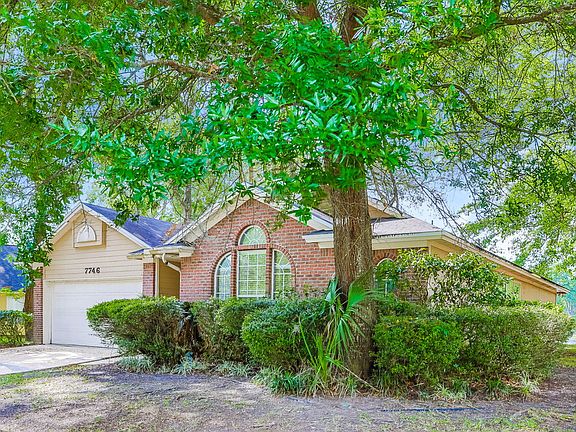 3rd image of 7746 Spring Branch Dr N