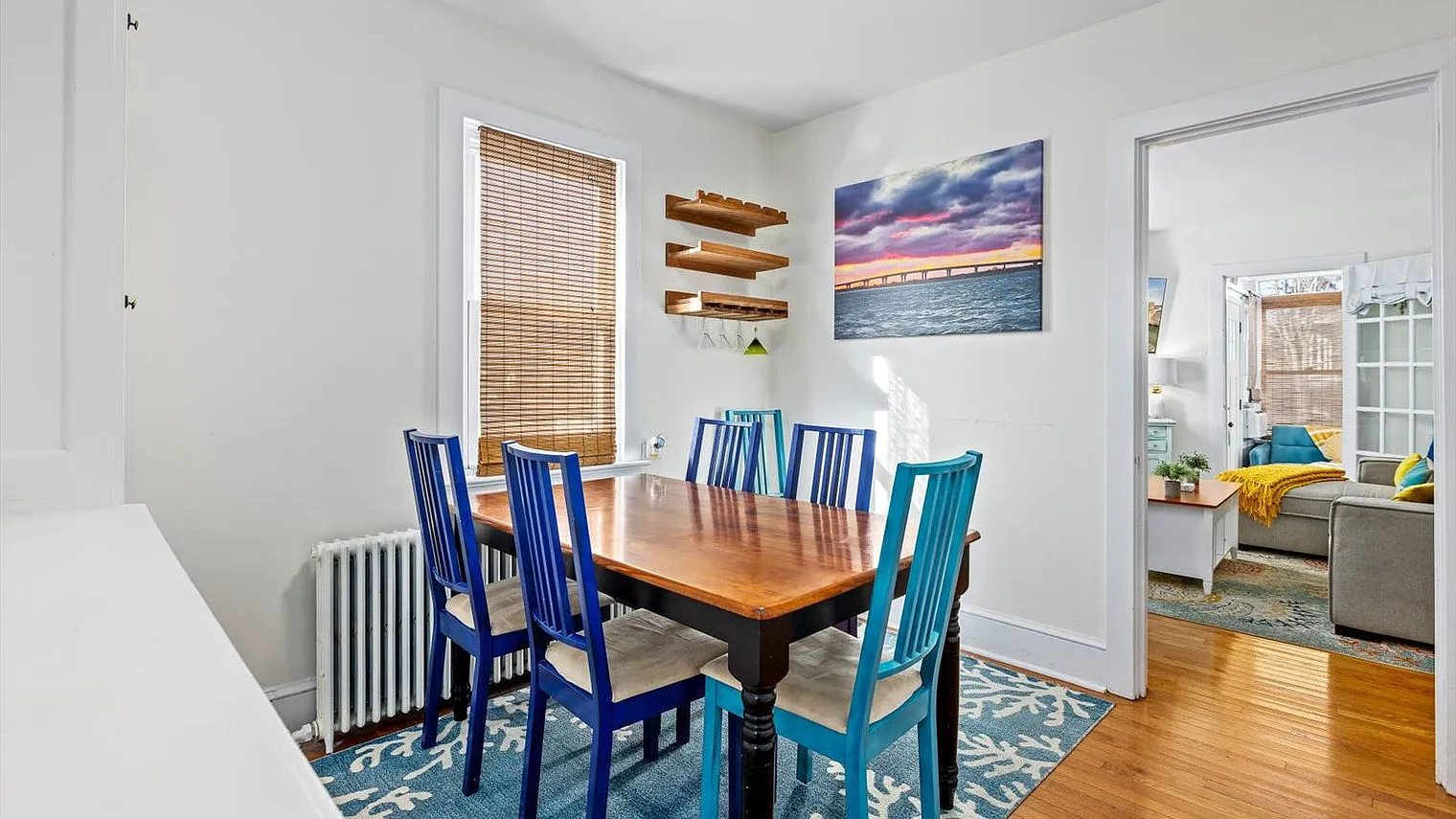 3 bed, 1.0 bath, 990 sqft, $4,908 — Photo 2