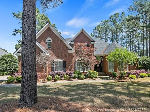 80 The Inner Cir, Spring Lake, NC 28390