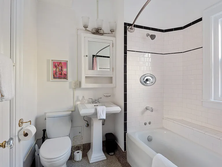 2015 NW Flanders St #408 — Photo 16