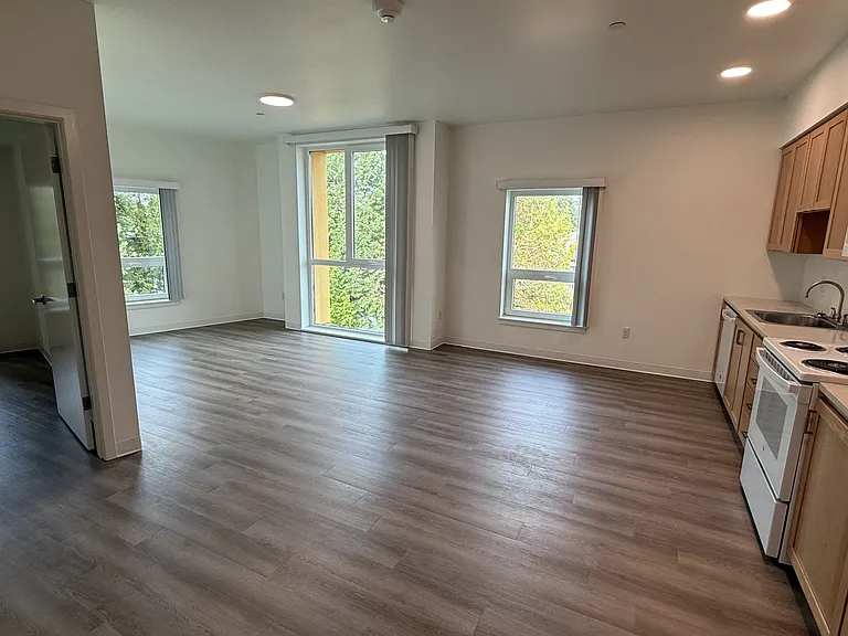 Dolores Apartments — Photo 6