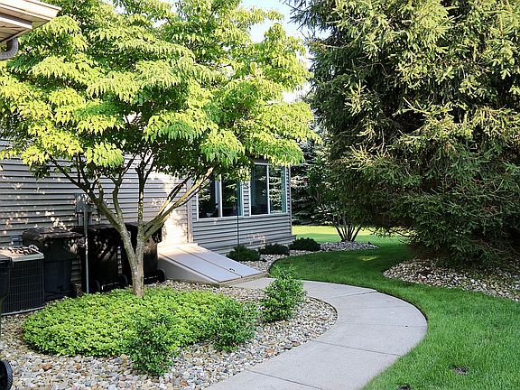 4th image of 1454 Old Farm Ln