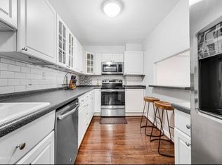 535 N Michigan Ave APT 308, Chicago, IL