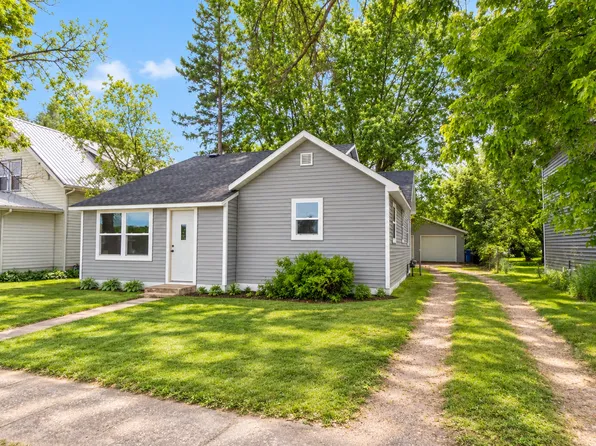 114 E Juniper Ave, Frazee, MN 56544