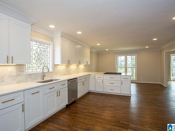 4th image of 1221 Branchwater Ln