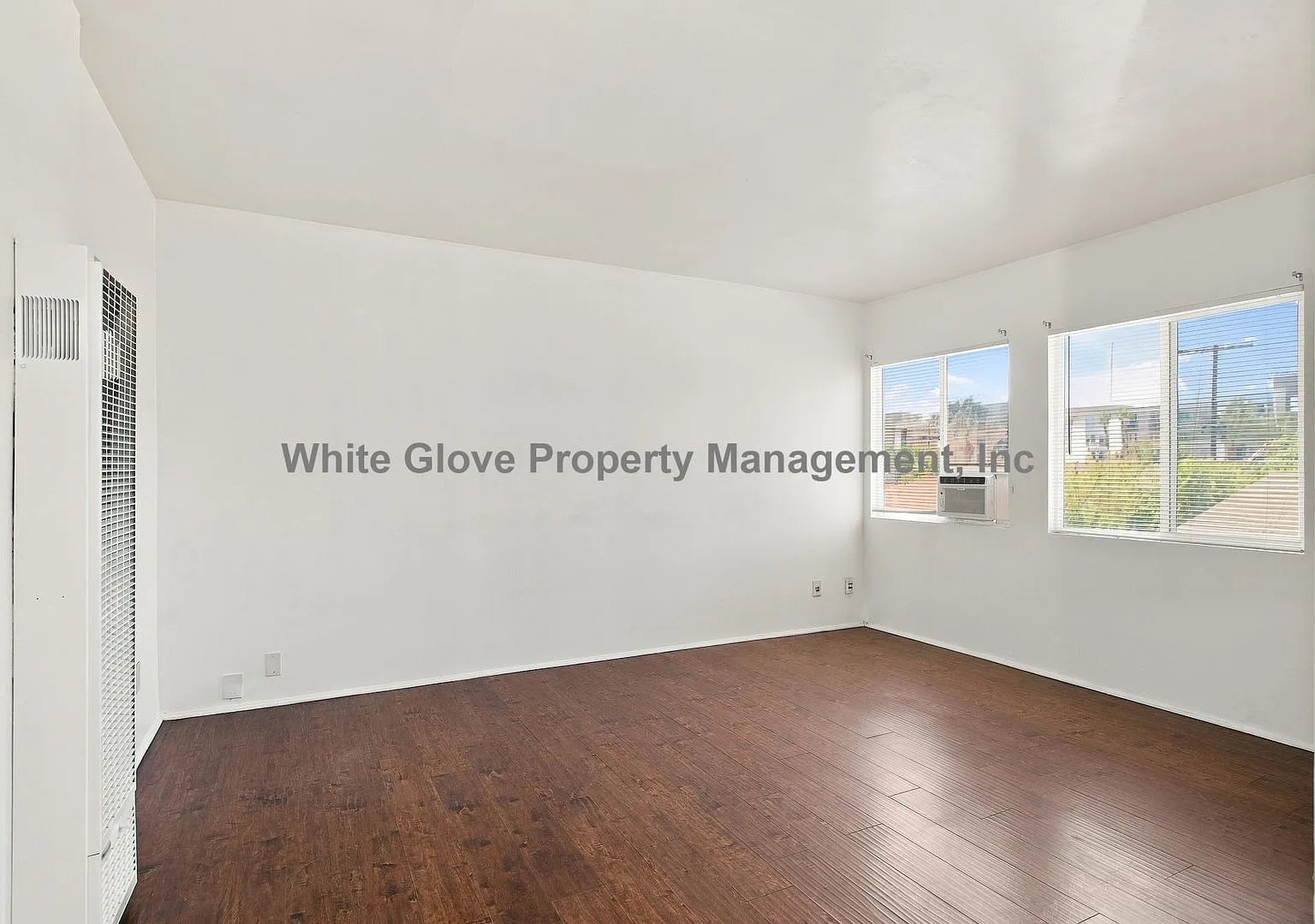 136 E Ash Ave. — Photo 4