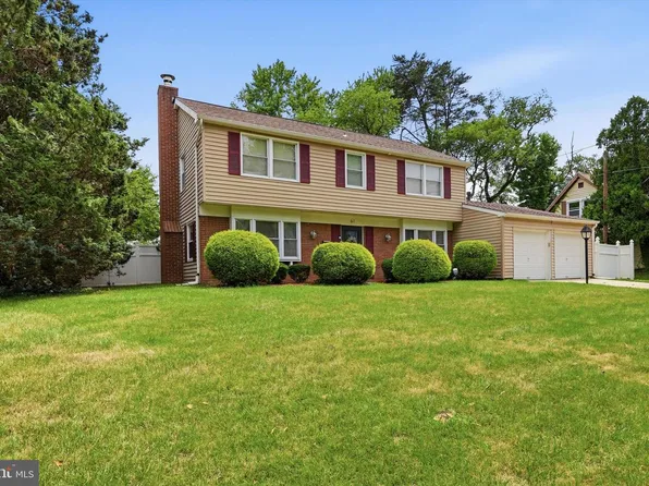 61 Elsin Ln, Willingboro, NJ 08046