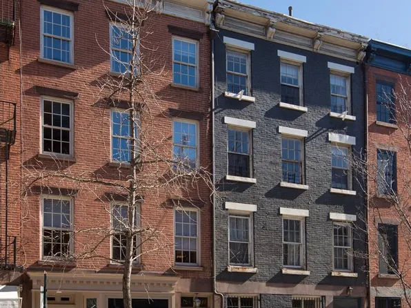 395 Bleecker Street
