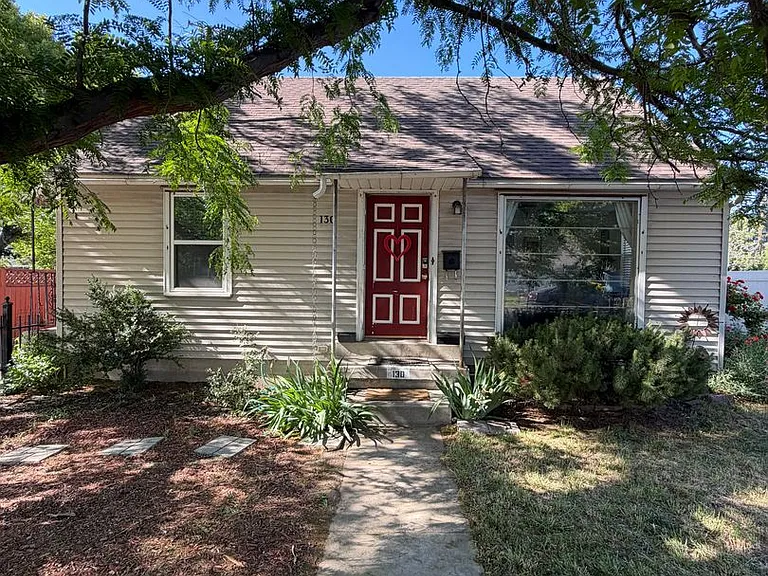 130 W Westwood Ave — Photo 1